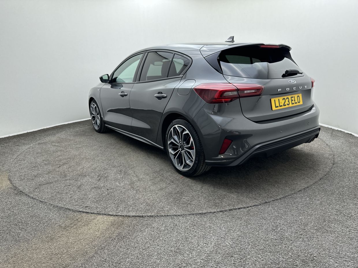 Ford Focus Photo 5