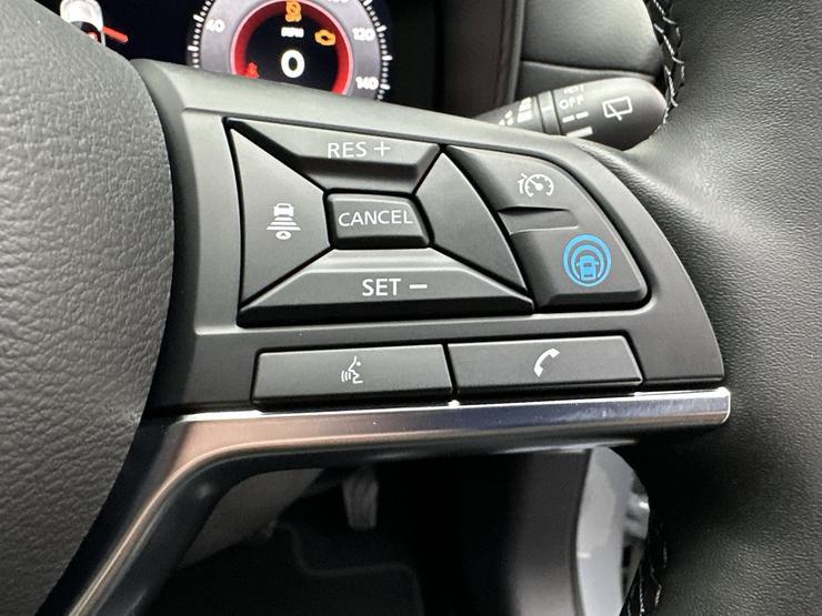 Nissan JUKE Photo spincar-b3e5e456ad9a2c6a4a5804c6b88b2a27a4a5c939.jpg