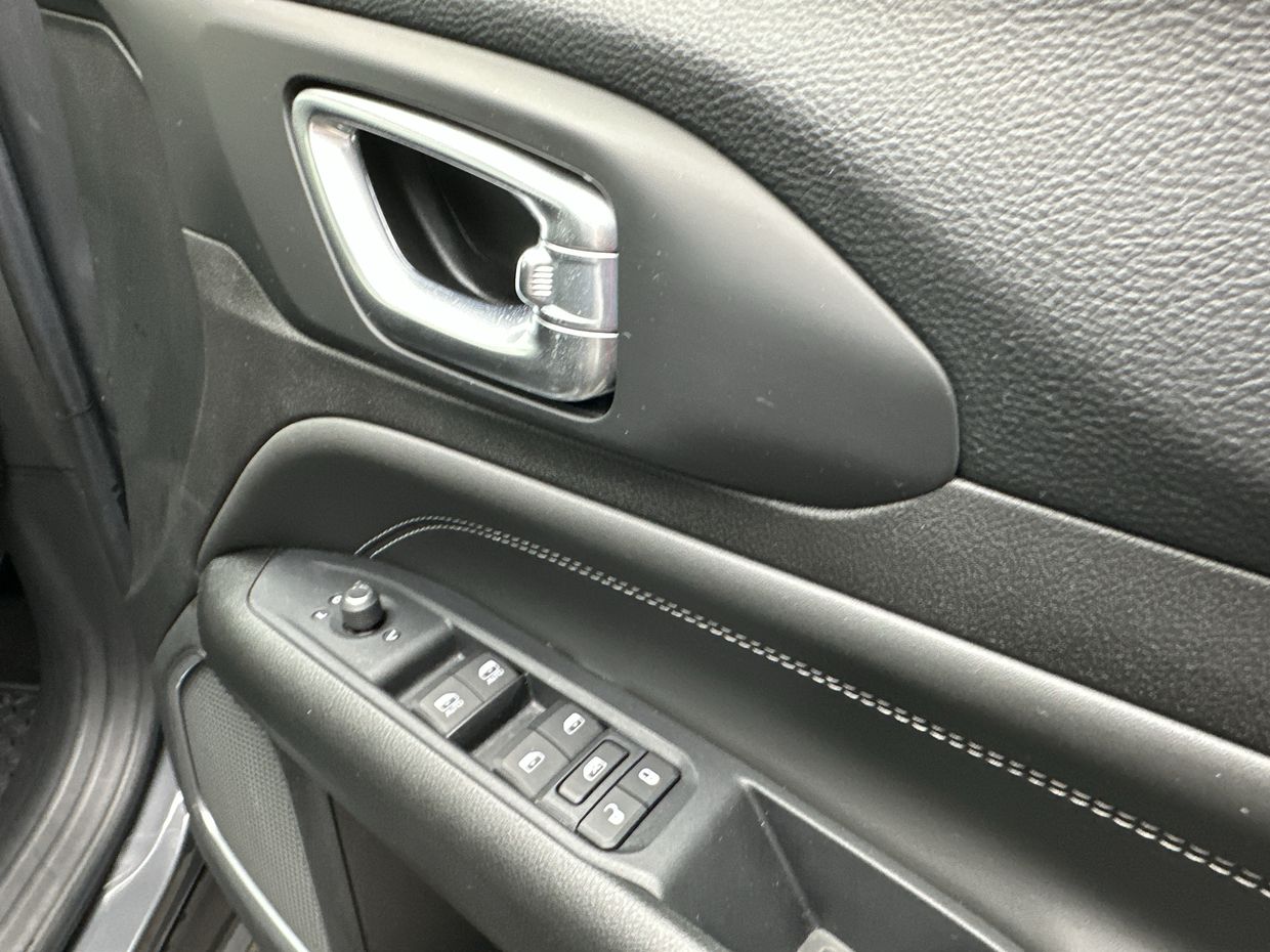 Jeep Compass Photo 16