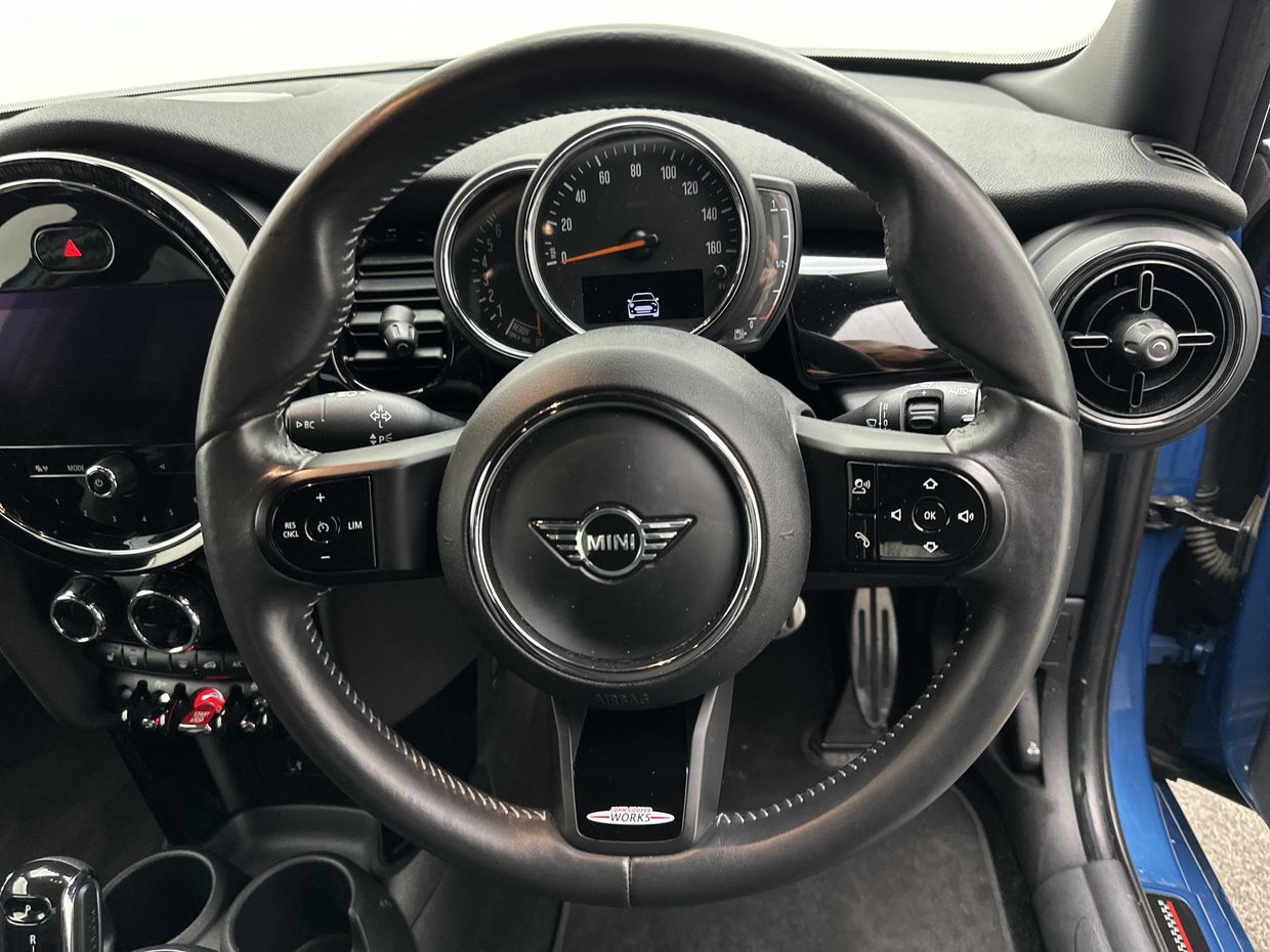 MINI HATCHBACK Photo 14