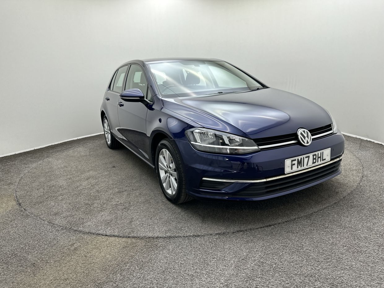 Volkswagen GOLF Photo 1