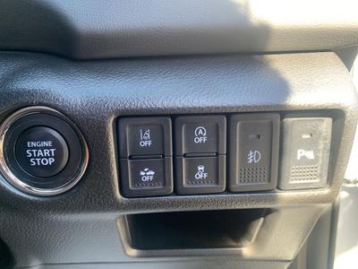 Suzuki S-Cross Photo 36