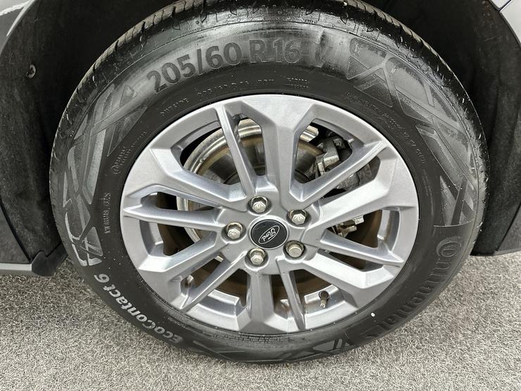 Ford Focus Photo spincar-b6cc1cc4fa3630d8ebdbdc955880cf0ec42af482.jpg