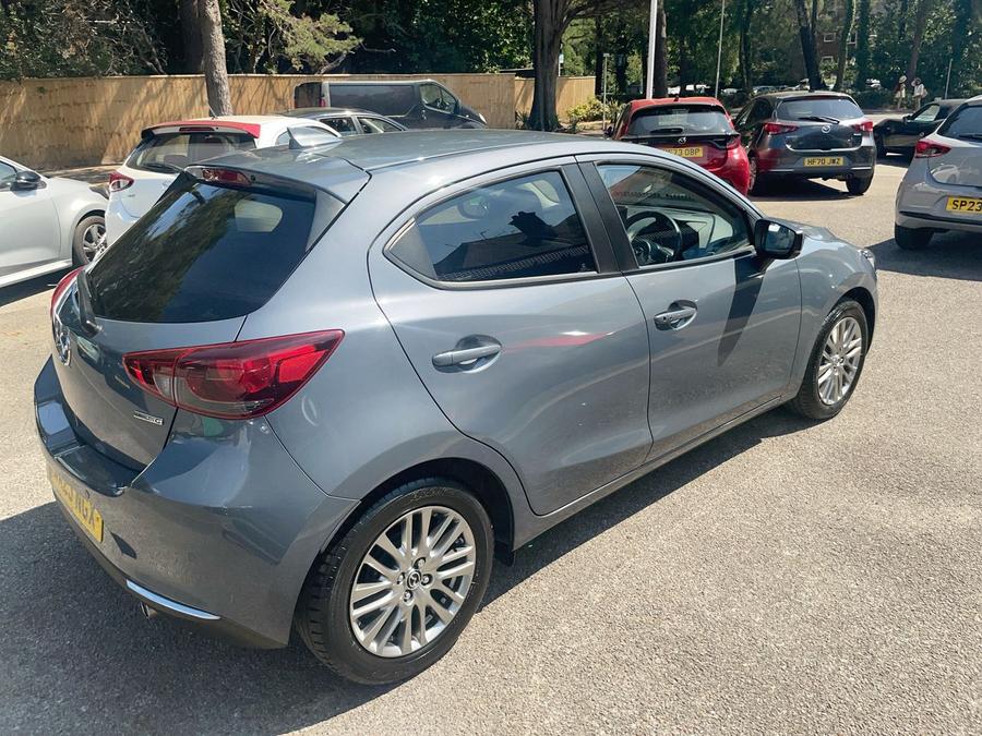 Mazda Mazda2 Photo spincar-b77ee54f05639cf0a681a27e842eb1a5ef353569.jpg