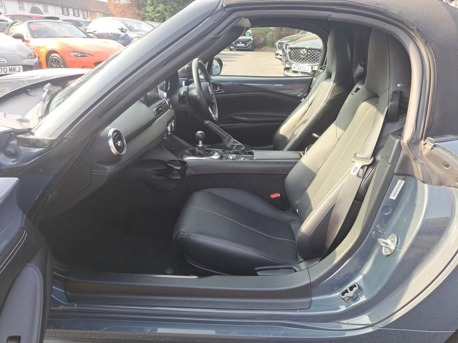 Mazda MX-5 Photo spincar-b7dcb3508dec0e444c35d142c9c60b5f1f8061fe.jpg