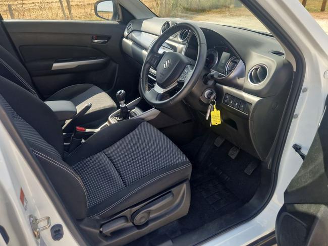Suzuki Vitara Photo spincar-b85a67d41efcea0a07dd4dc01307ac8581dd9eac.jpg
