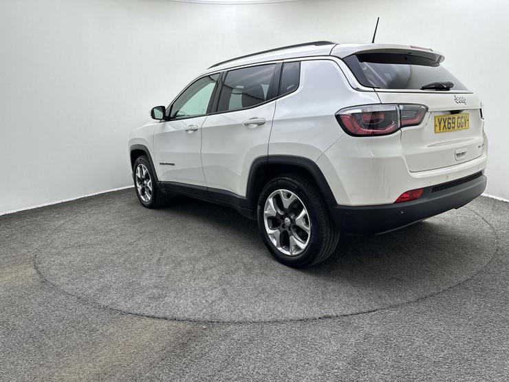 Jeep COMPASS Photo spincar-b8a84d7f1bbc531807045307ede4b3f43f5e37a2.jpg