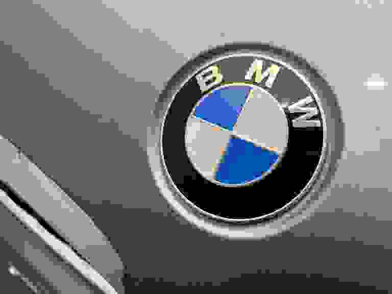 BMW 5 SERIES Photo spincar-b92742864fc7721c6fbdeef0d41cb929164480f8.jpg