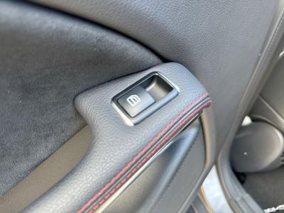 Mercedes-Benz GLA Photo 26