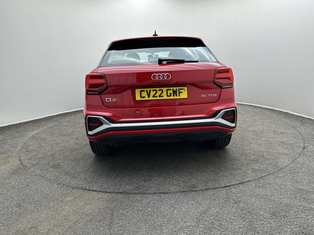 Audi Q2 Photo 6