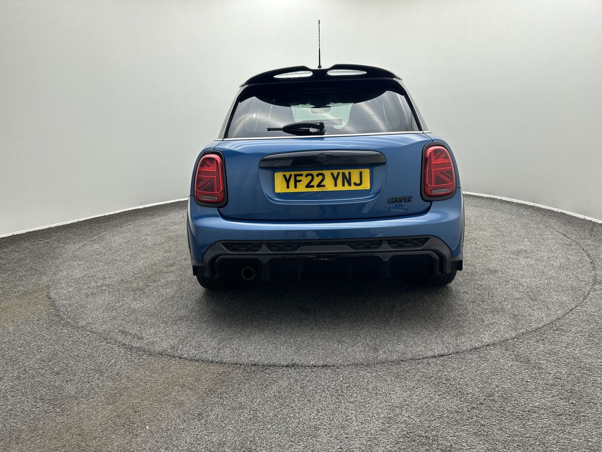 MINI HATCHBACK Photo 6