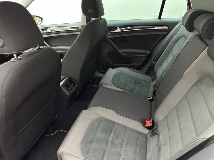 Volkswagen GOLF Photo spincar-bc5013e2fff5443dc92f9e32b70c6e0f6d01b128.jpg