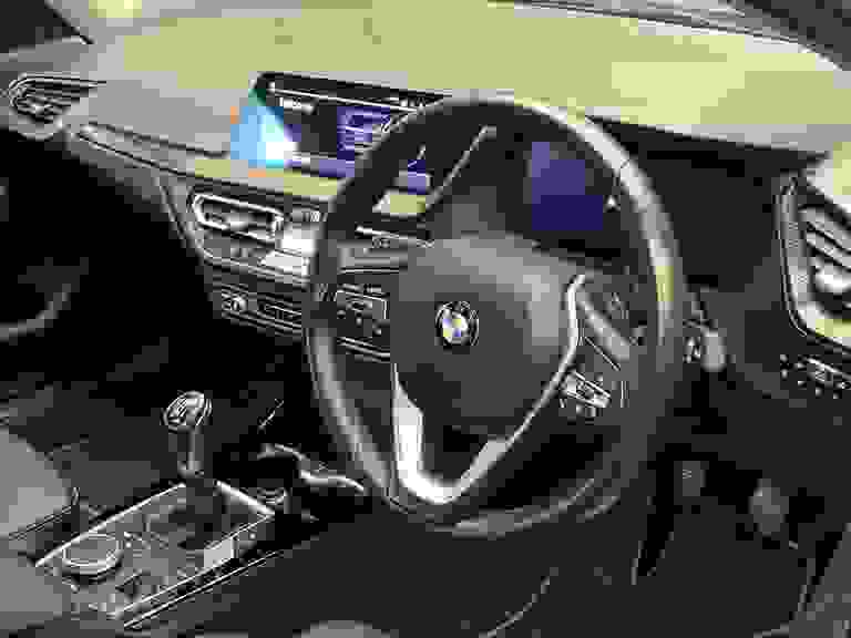 BMW 1 SERIES Photo spincar-bc6e848dae09f2d4740e99ecd33870ac1adc422d.jpg