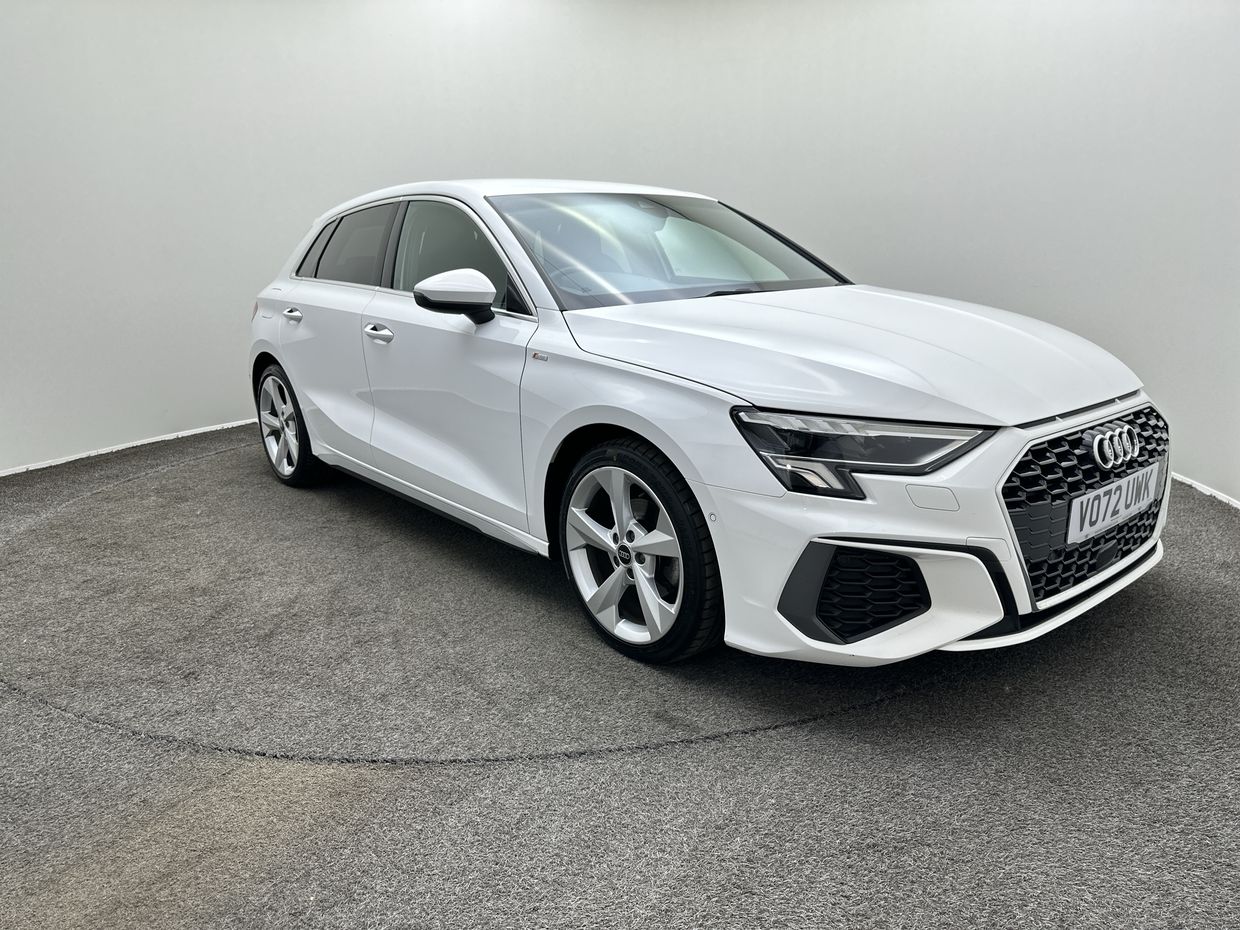 Audi A3 Photo 0