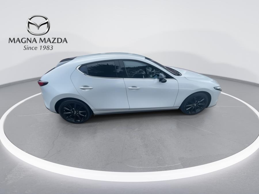Mazda Mazda3 Photo spincar-beb80b309b5c1ab0ce2bac8f1020e07692b27813.jpg