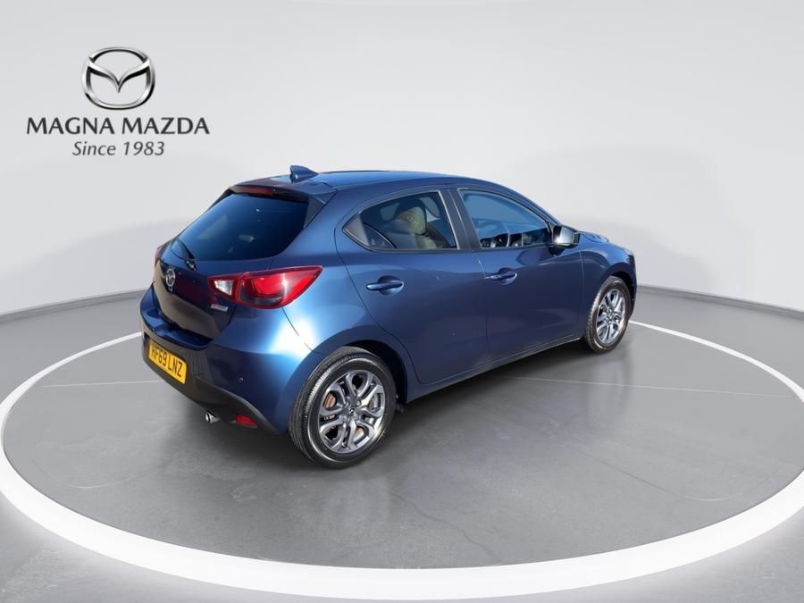 Mazda Mazda2 Photo spincar-bf08a6608bc8803a79ee6925d4088d8874e63610.jpg