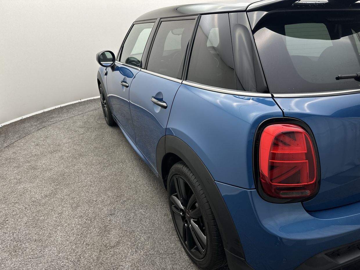MINI HATCHBACK Photo 24