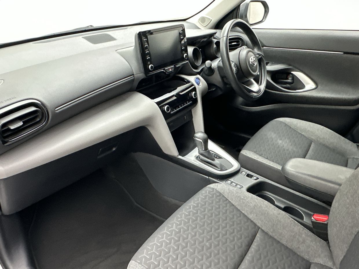 Toyota Yaris Photo 18