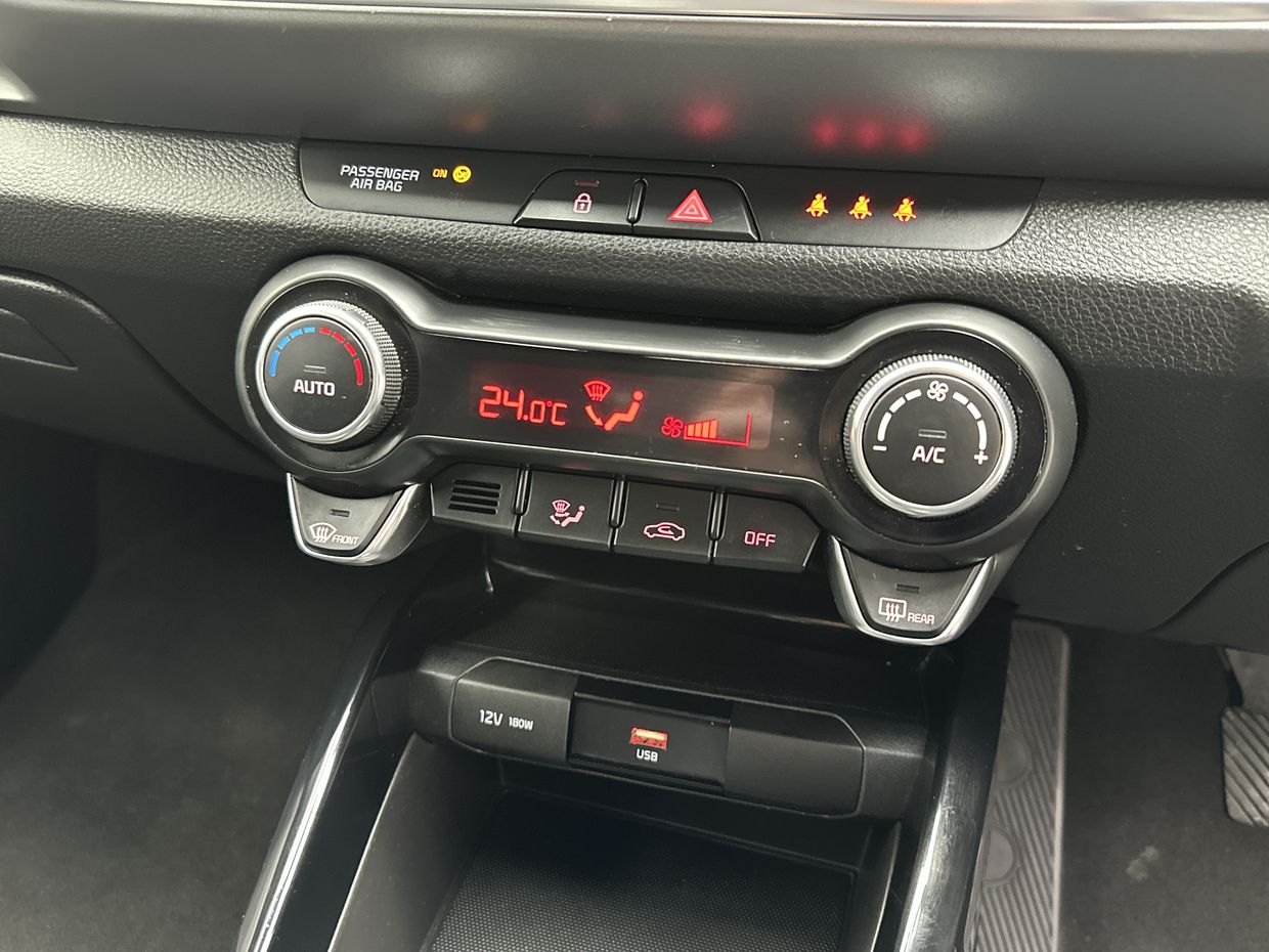 Kia STONIC Photo 13