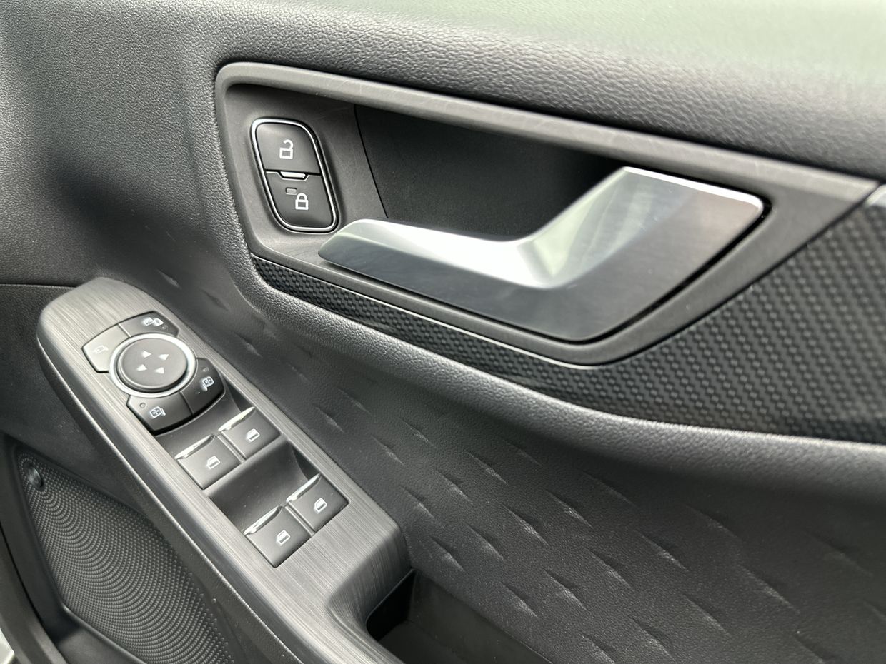 Ford Kuga Photo 17
