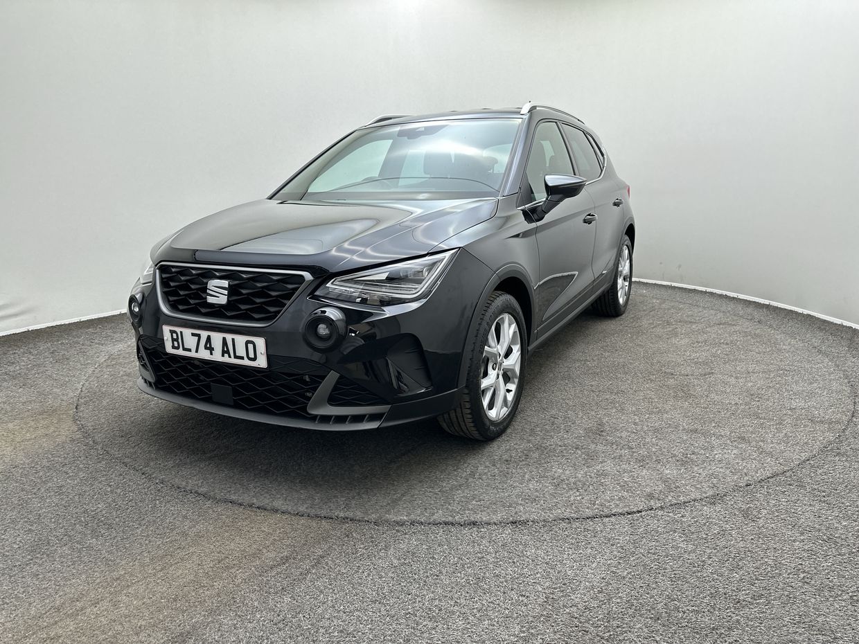 SEAT ARONA Photo 3