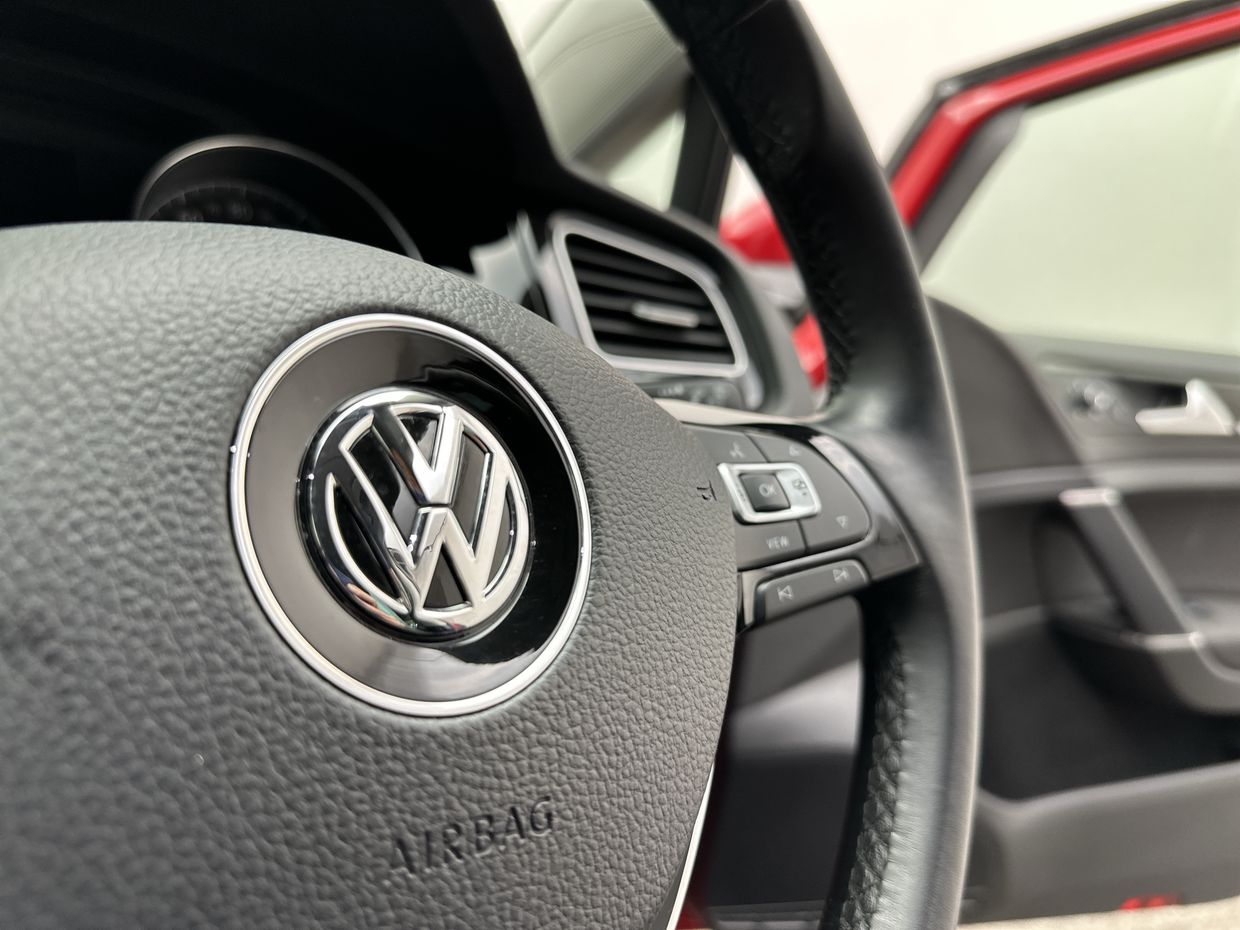 Volkswagen GOLF Photo 24