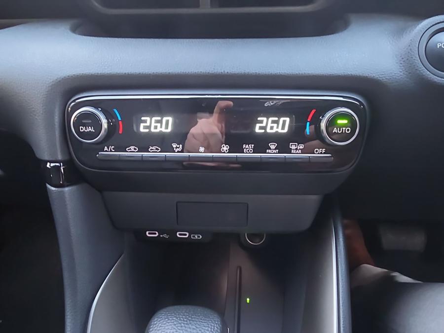 Mazda Mazda2 HYBRID Photo spincar-c1501e4914200d87a3dd562ff74957efa2500782.jpg
