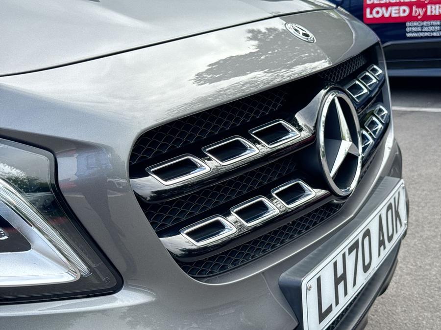 Mercedes-Benz GLA Photo spincar-c1bda4afcb01ebbfba922e5897eb033cee532a05.jpg