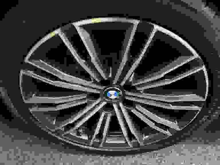 BMW 3 SERIES Photo spincar-c25735e8f587c3ad49b46ed456d899ddbb24ef10.jpg