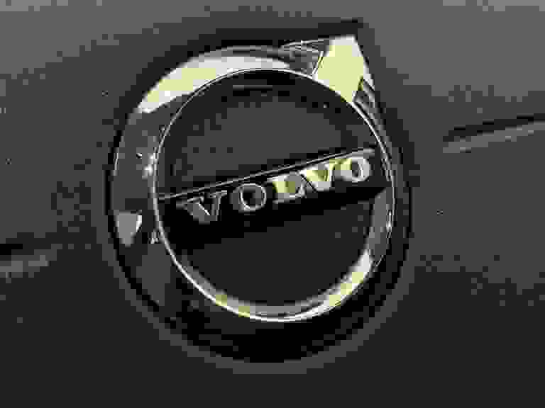 VOLVO V40 Photo spincar-c35d456acc0464382a081d53cf09ded15aac2891.jpg