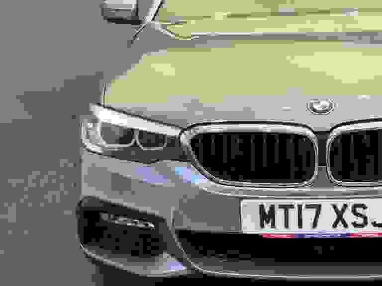 BMW 5 SERIES Photo spincar-c374d23a6e4170f324be899c48bf0c09602a8d3d.jpg