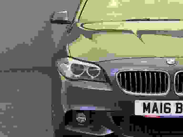 BMW 5 SERIES Photo spincar-c46072e75966f0f94af50e9ac29571e9aec40594.jpg