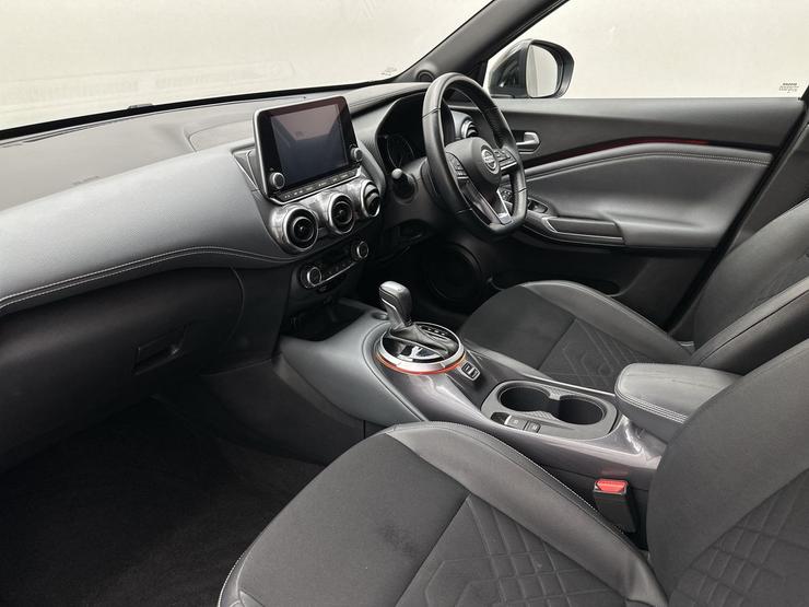Nissan JUKE Photo spincar-c4b176af4d4e99e9ca658f9b82213825615e1d8d.jpg
