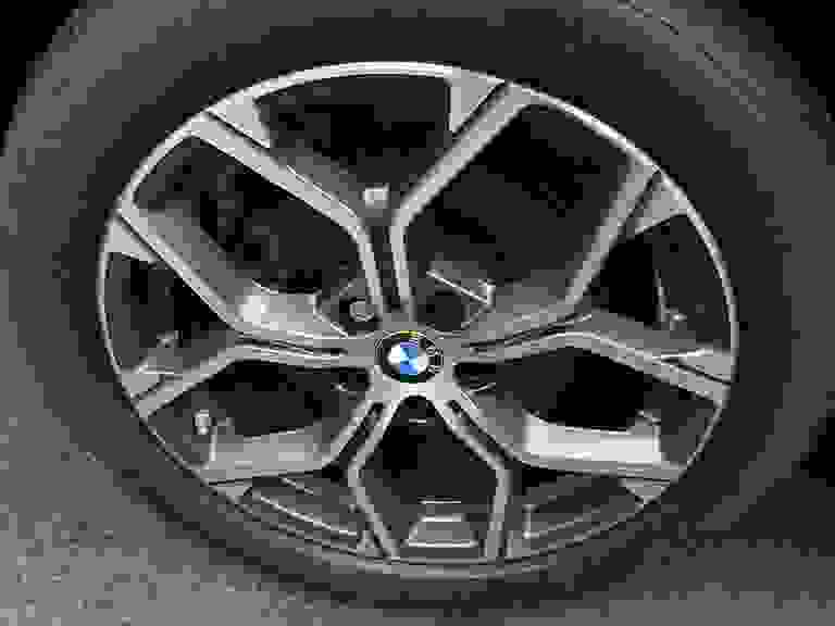 BMW X1 Photo spincar-c4e666db809e6208d01c0f9e9373f12b5ed872bc.jpg