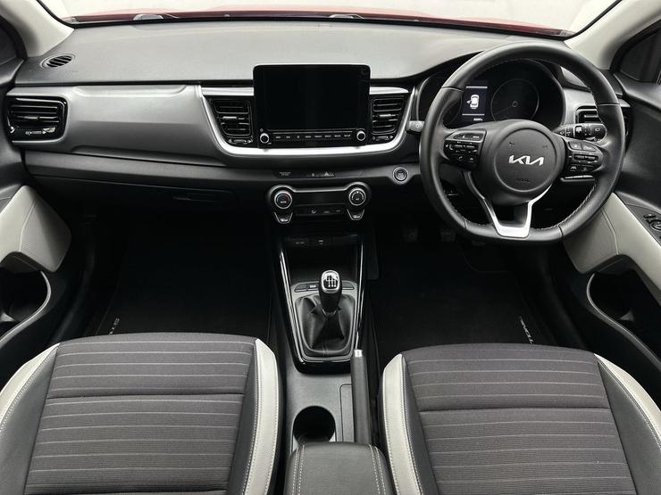 Kia Stonic Photo spincar-c58786708dc74adf862abd3eea5ef683bdd11f8c.jpg