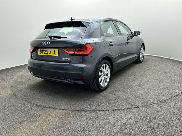 Audi A1 Photo spincar-c659209e492cb772c88a2547f2af41902cd48137.jpg