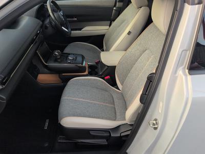 Mazda MX-30 Photo 25
