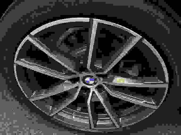 BMW 3 SERIES Photo spincar-c8c03709e84cc4010eceaa1531f53a1193ec63eb.jpg