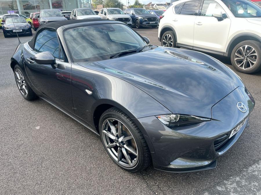 Mazda MX-5 Photo spincar-c9298224a6b04680672aaf6a1682dff44f72f673.jpg