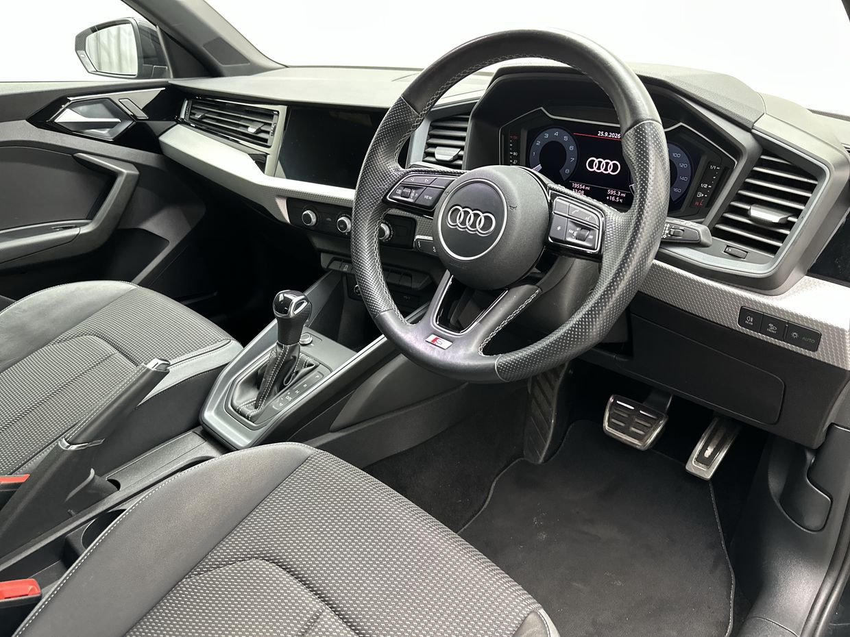 Audi A1 Photo 15