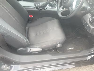 Mazda MX-5 Photo 13