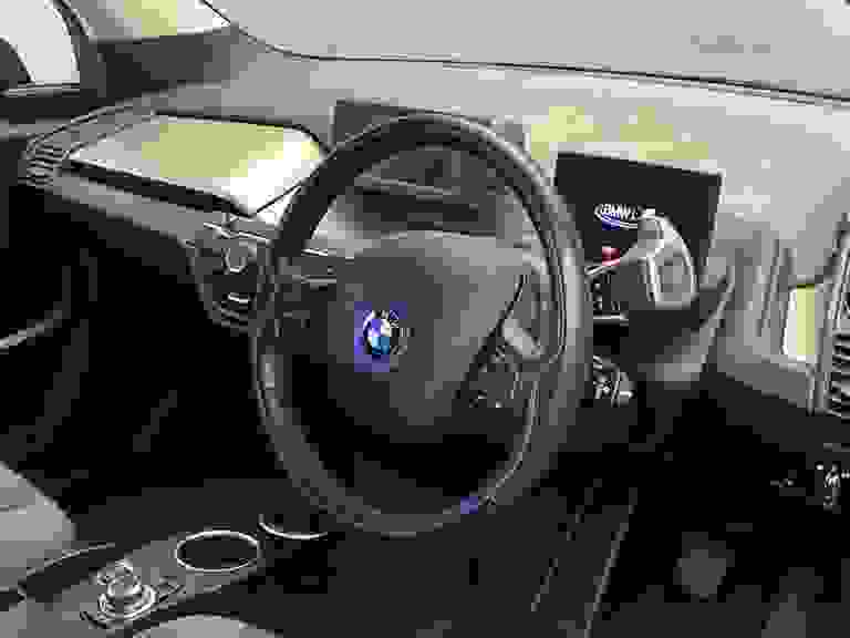 BMW I3 Photo spincar-c9dbe88eb80ee85128cbe748d336fdf7dc895691.jpg
