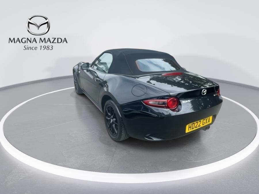 Mazda MX-5 Photo spincar-ca1ab75a7032d1b04674b4e69de15a63d720ef96.jpg