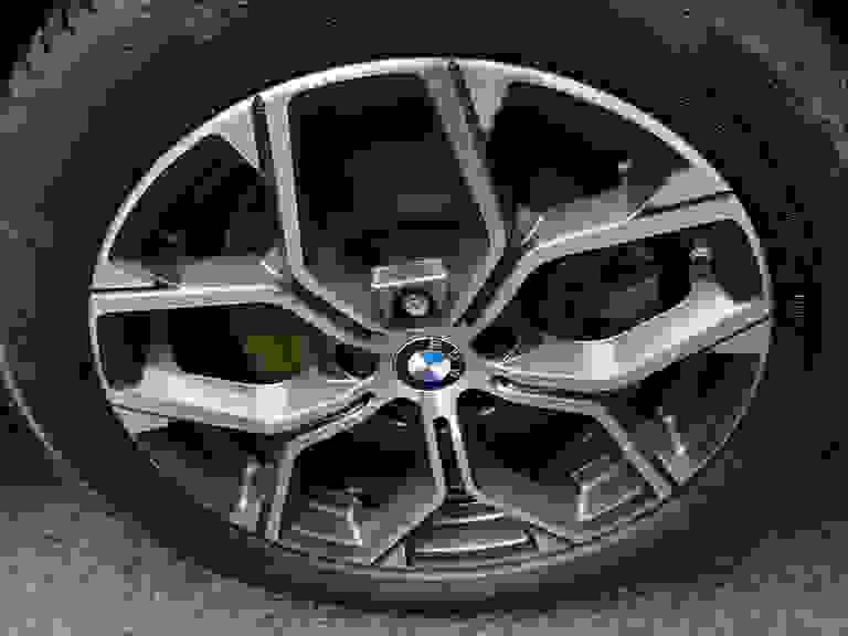 BMW X1 Photo spincar-ca3bc4091e51fed15ed63b31115ed44acc83bb02.jpg
