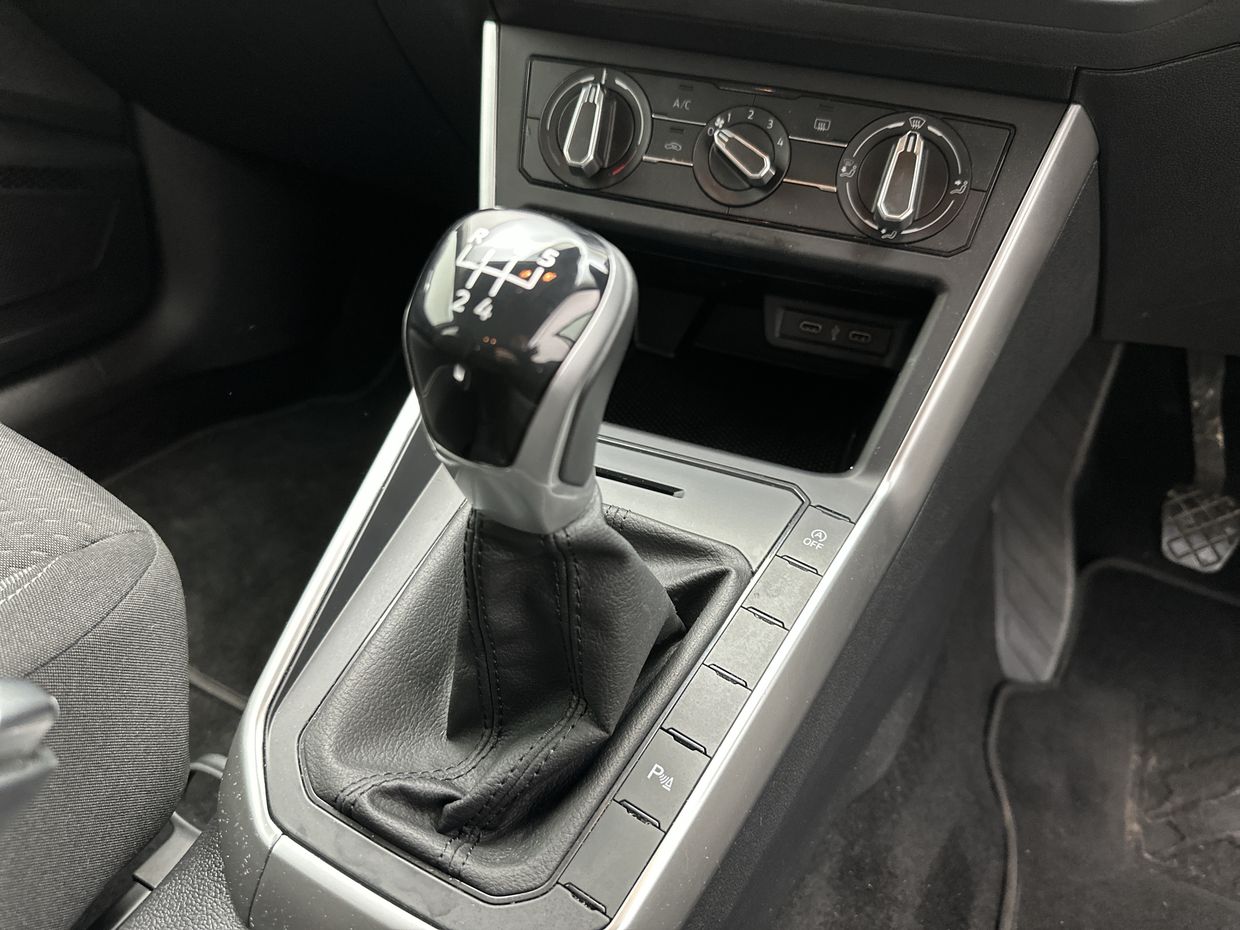 Volkswagen POLO Photo 23