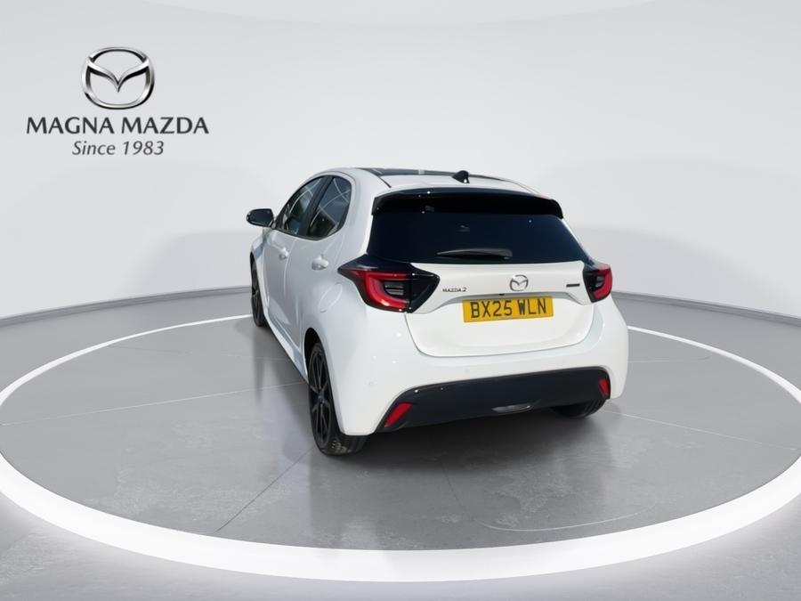 Mazda Mazda2 HYBRID Photo spincar-ccf209dac5edc6eca56c5cef24a4e90ed9631bd4.jpg