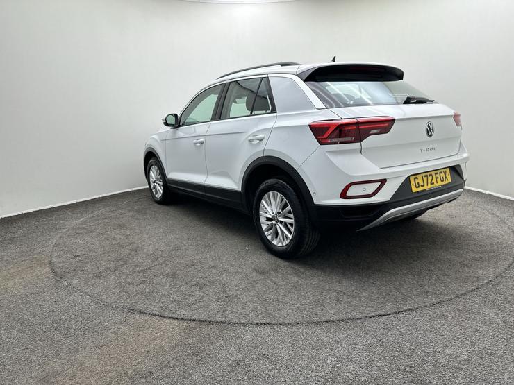 Volkswagen T-ROC Photo spincar-cd29040f75b9b5628aad939e461e86cb96635f84.jpg
