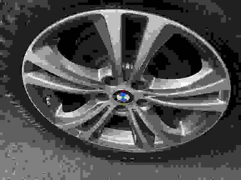 BMW X1 Photo spincar-cd610d5df2c6332385e68e0a41f0beab390d724f.jpg