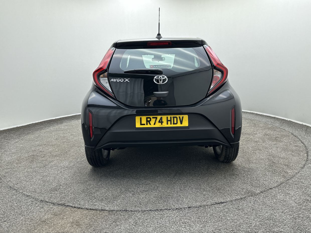 Toyota AYGO X Photo 6