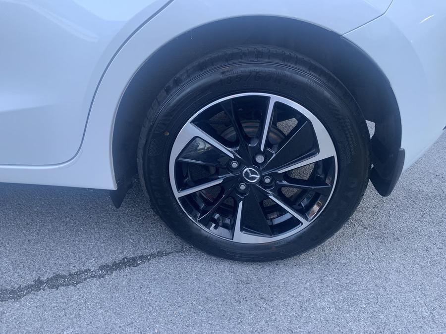 Mazda Mazda2 Photo spincar-ce365a0f01a64ae365b555a6fa3e3408392db7c5.jpg